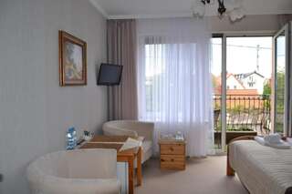 Отели типа «постель и завтрак» Willa Helena Леба Двухместный номер с 1 кроватью и балконом-5